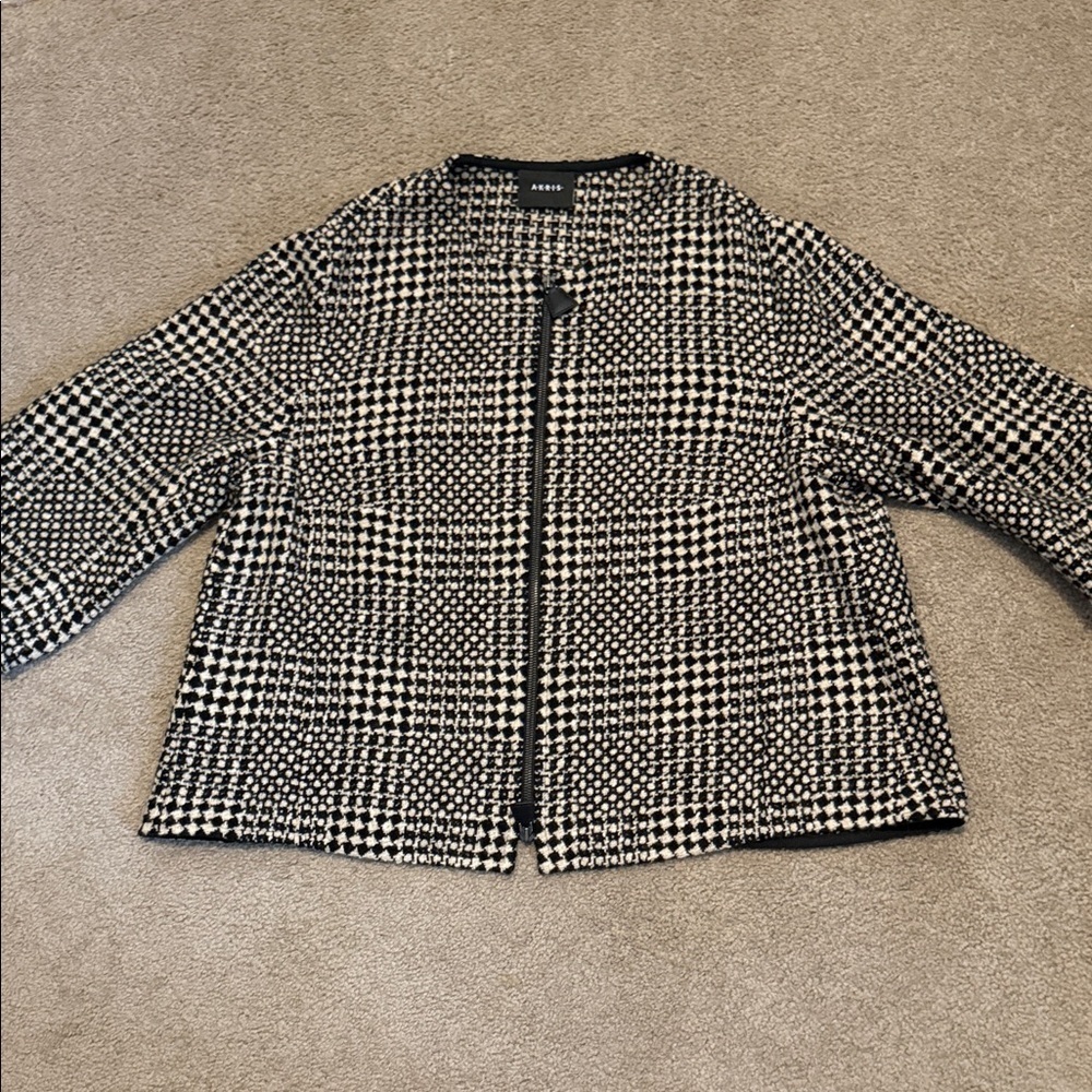 Akris Black and Tan Cashmere Blazer